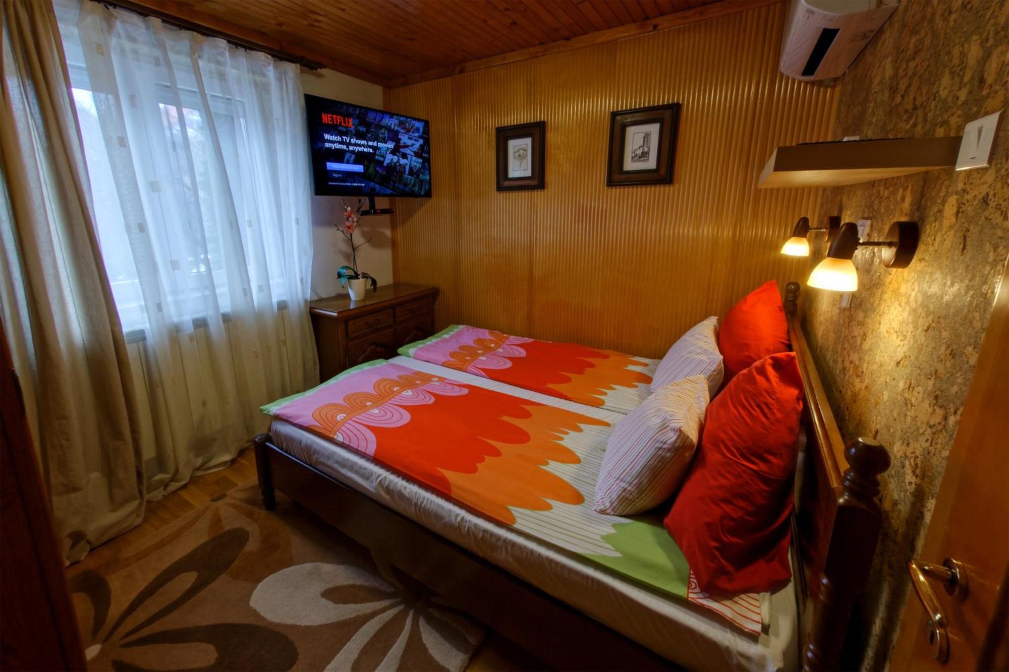 Boutique Hotel Forest Retreat (Adults Only) Буштени Экстерьер фото