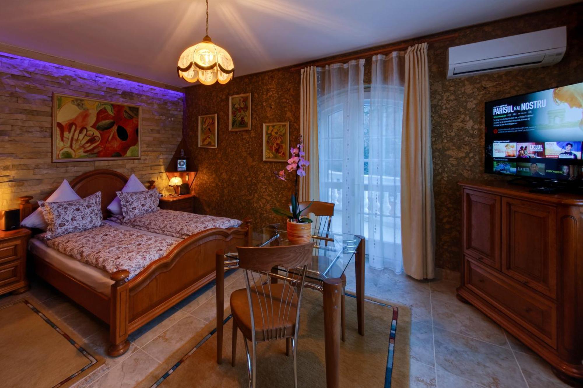 Boutique Hotel Forest Retreat (Adults Only) Буштени Экстерьер фото