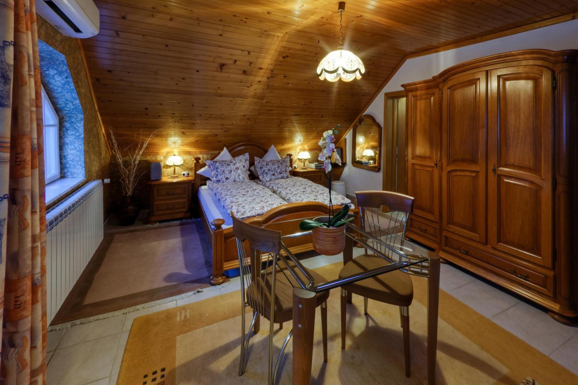 Boutique Hotel Forest Retreat (Adults Only) Буштени Экстерьер фото