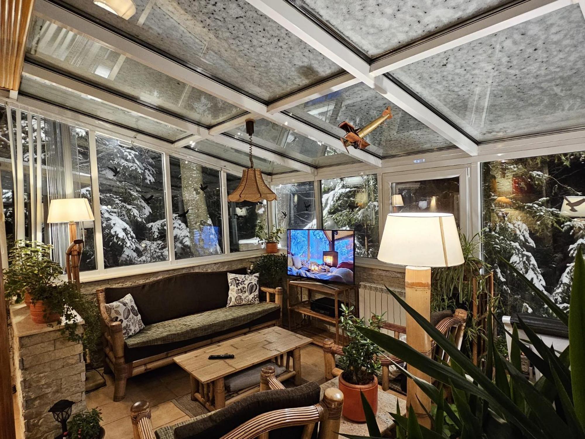 Boutique Hotel Forest Retreat (Adults Only) Буштени Экстерьер фото